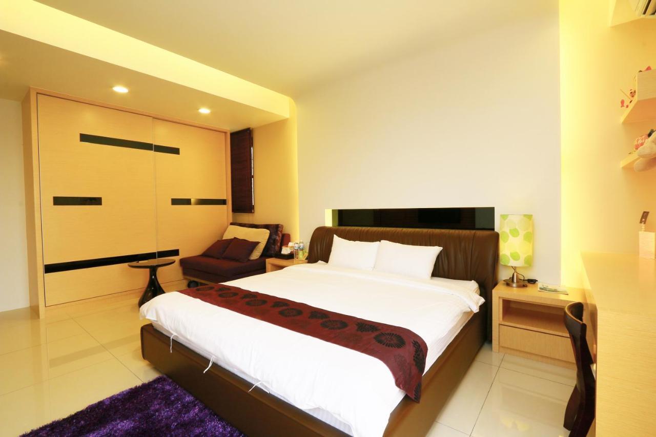 Sakura Love River Bed And Breakfast Dongshan  Exterior photo