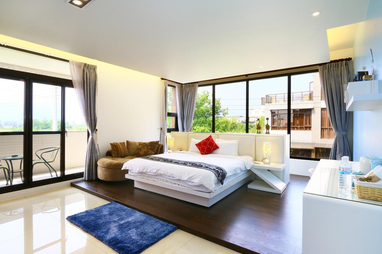 Sakura Love River Bed And Breakfast Dongshan  Exterior photo