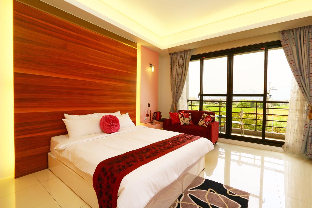Sakura Love River Bed And Breakfast Dongshan  Exterior photo